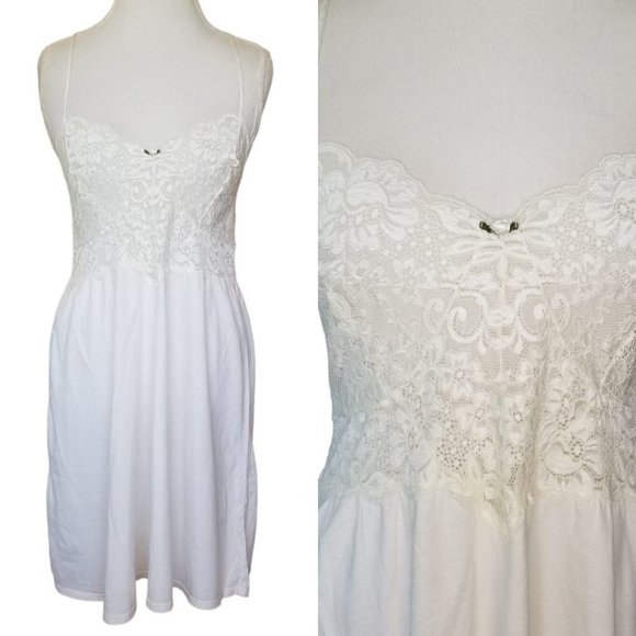 Victoria's Secret Other - Vintage Y2K Victoria Secret Cream White Lace Slip‎ Nightie Pajamas Negligee LG